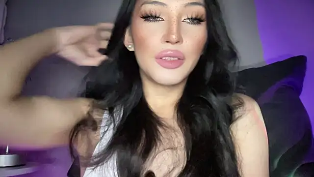 Chat +18 de Alicegreenexx ao vivo