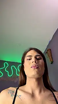 naho_love Pertunjukan Webcam