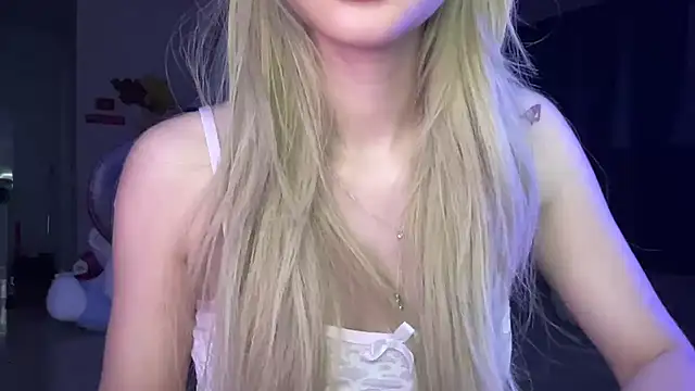 Min_sara69 在線直播表演
