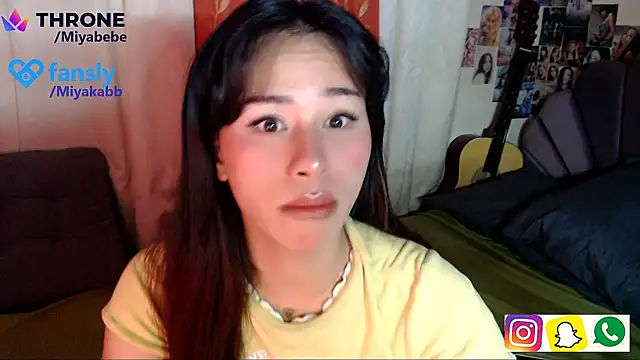 chakababe Webcam Show