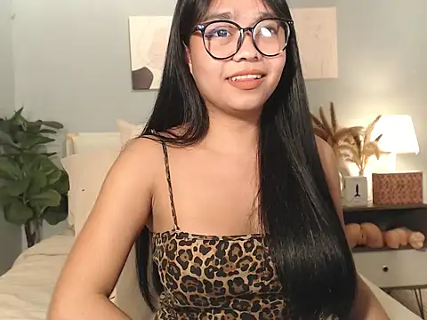 Webkamerová show HotAsianGabby69