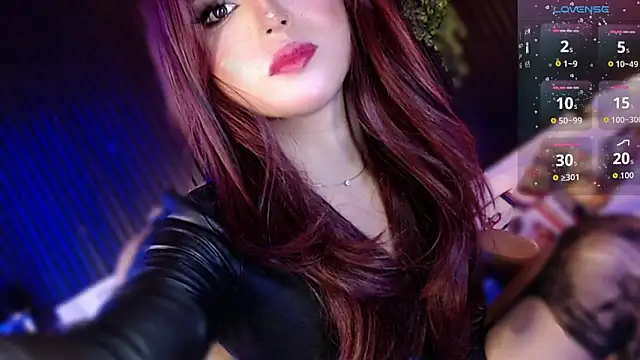 Ultimate_Charm Show in webcam