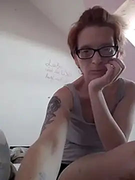 Hornybunny2025's Live XXX Chat