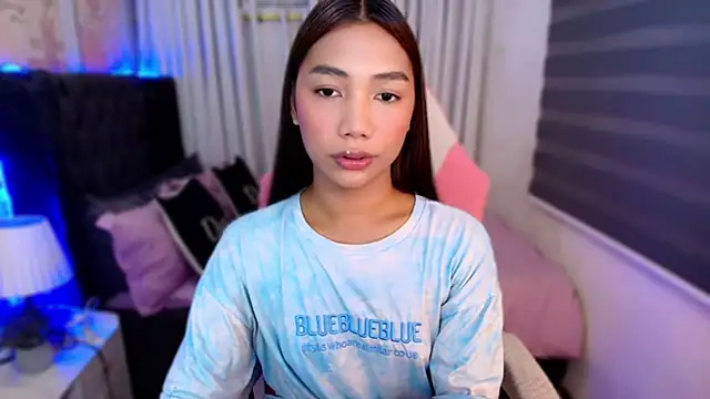 fuckingnaughtyjadeのウェブカメラショー