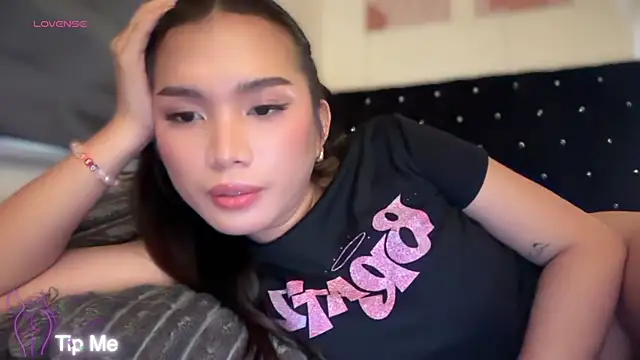 NaughtyJedGirl's Webcam Show