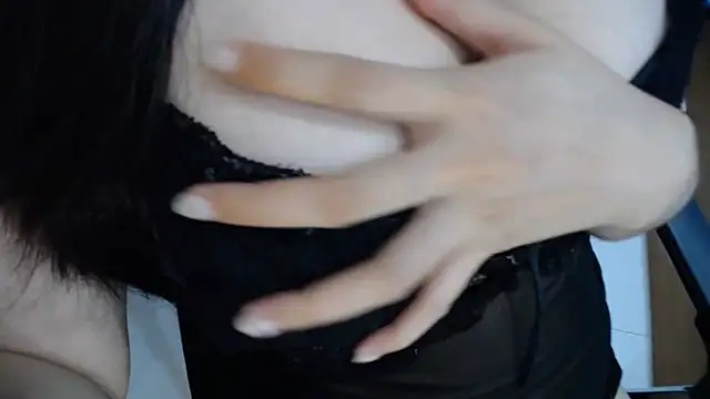 Linh_sex69's Live XXX Chat