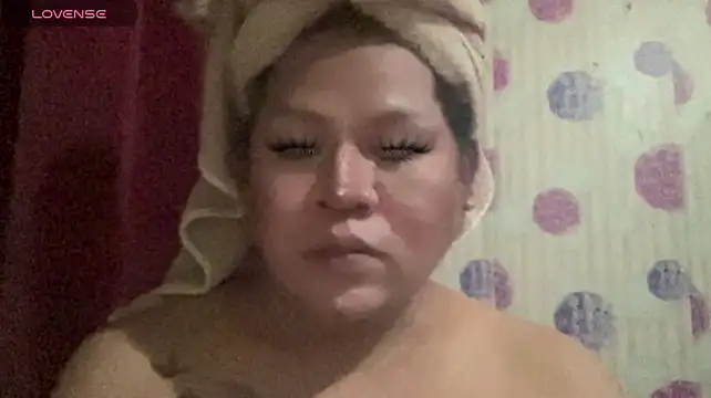 عرض كام Ur_Mommyxx