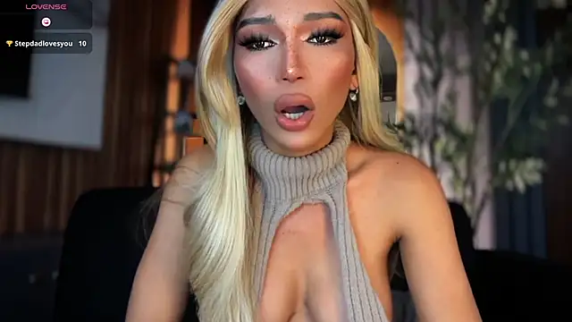 Pertunjukan Kamera Web Maria_Manika