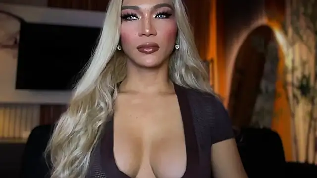 Pokazy przed kamerką – Maria_Manika