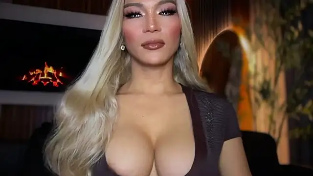 Maria_Manika's Webcam Show