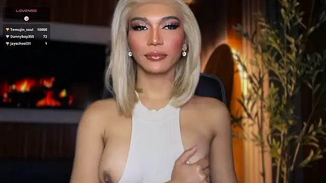 Maria_Manika Pertunjukan Webcam