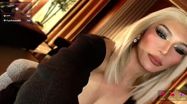 Womanofyourdesire_'s Webcam Show