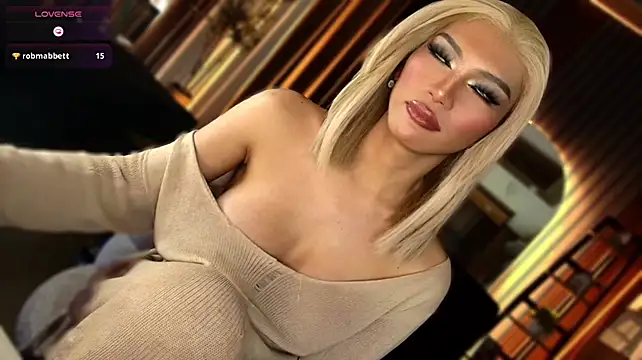 Womanofyourdesire_ Adlı Modelin Web Kamerası Şovu