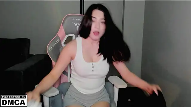 MeilideQian1's Webcam Show