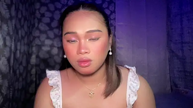 Exotic_alyssa69 网络视讯表演