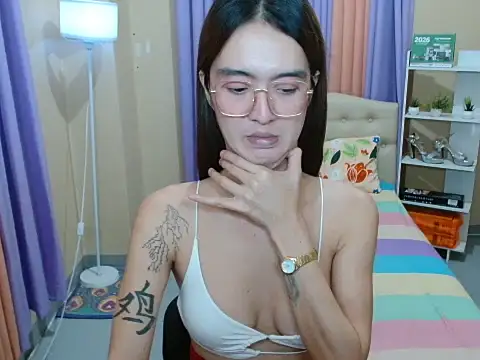 XxTsUncutAskaxX Pertunjukan Webcam