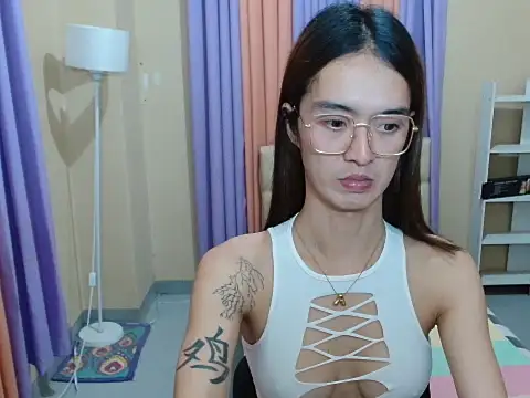 XxTsUncutAskaxX Pertunjukan Webcam