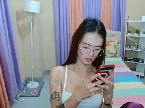 XxTsUncutAskaxX Pertunjukan Webcam
