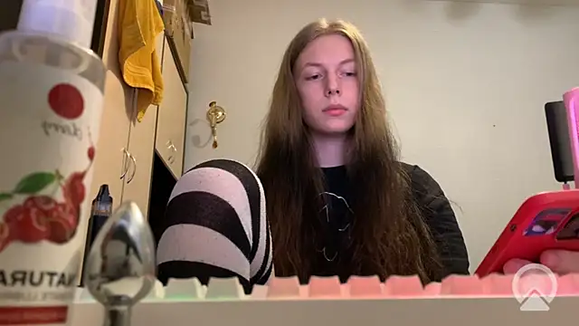 britneylovely Show in webcam