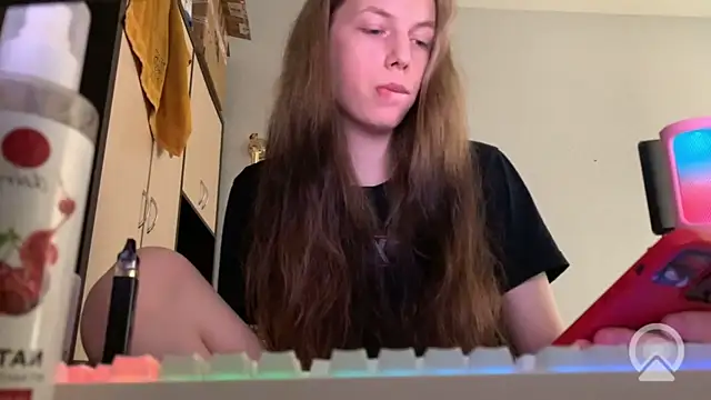 Pokazy przed kamerką – britneylovely