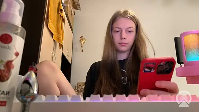 הופעת וובקאם של britneylovely