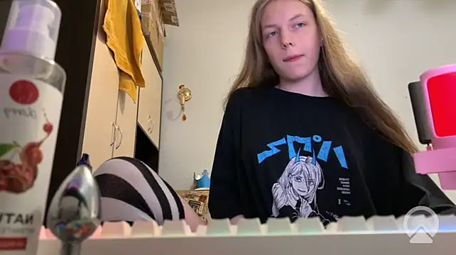 Pokazy przed kamerką – britneylovely
