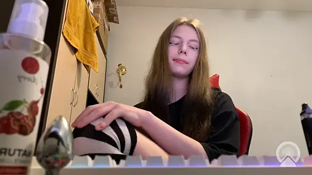 britneylovely Pertunjukan Webcam