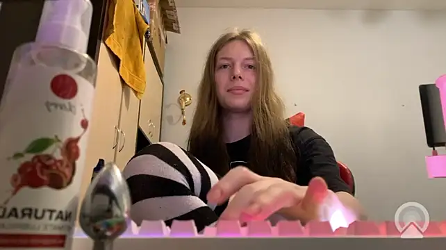 Вебкам-шоу britneylovely