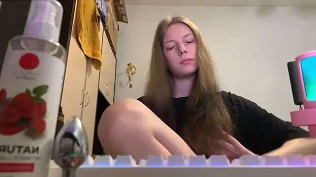 britneylovely webcam show