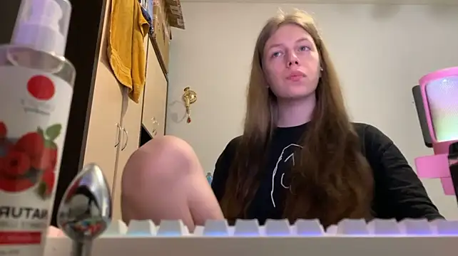 הופעת וובקאם של britneylovely