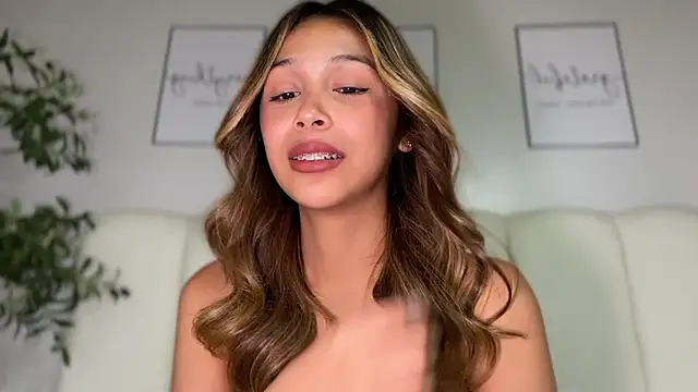 triana_ortega69のウェブカメラショー