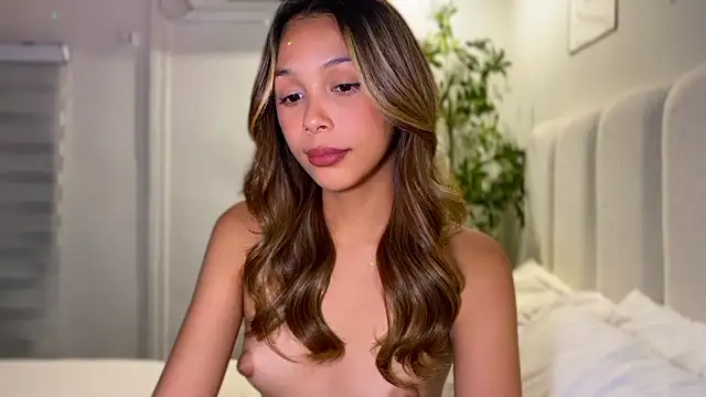 triana_ortega69のウェブカメラショー