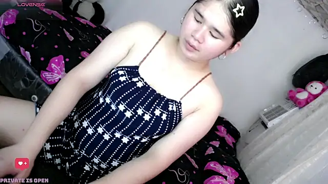Brittany_143: вебкам-шоу