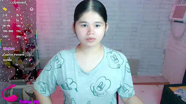 Brittany_143のウェブカメラショー