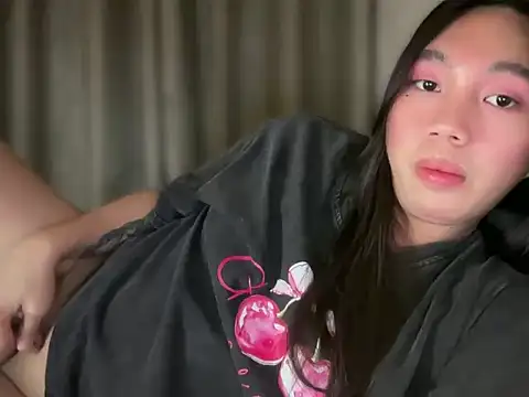 kat_mire Adlı Modelin Canlı XXX Sohbeti