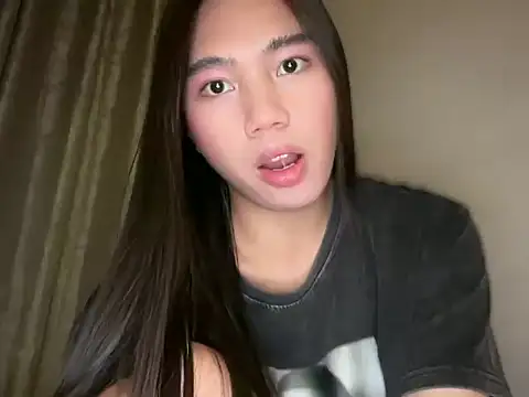 kat_mire Pertunjukan Webcam