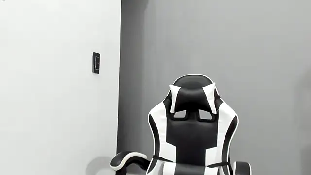 Živá chatovací místnost __Emma__11__Lecat_