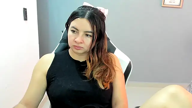 Chat +18 de __Emma__11__Lecat_ ao vivo