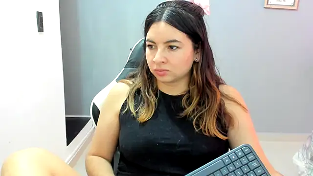 Chatroom XXX en direct de __Emma__11__Lecat_