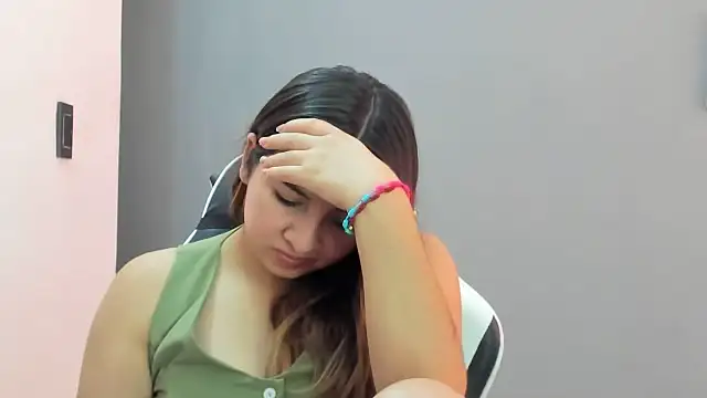 Živý XXX chat __Emma__11__Lecat_