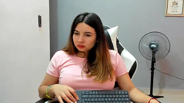 __Emma__11__Lecat_'s Live XXX Chat