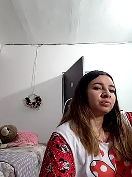 __Emma__11__Lecat_ Adlı Modelin Canlı XXX Sohbeti
