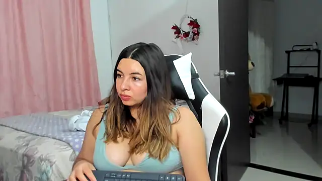 __Emma__11__Lecat_'s Live XXX Chat
