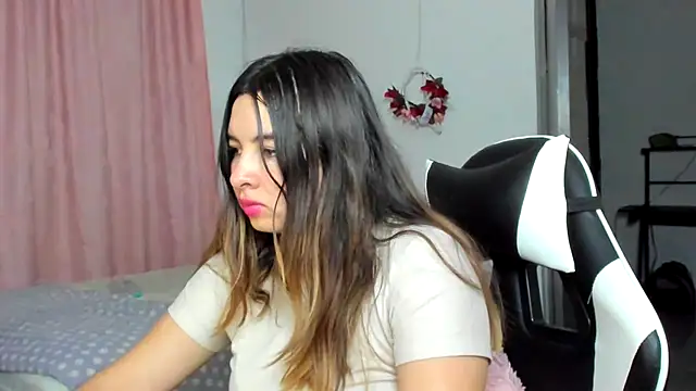 Chat +18 de __Emma__11__Lecat_ ao vivo