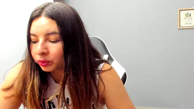 Chat +18 de __Emma__11__Lecat_ ao vivo
