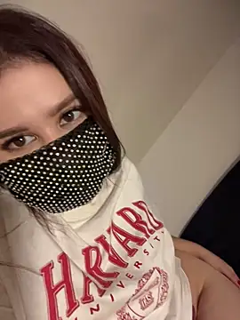 GLAMOUR-1n Live XXX chat