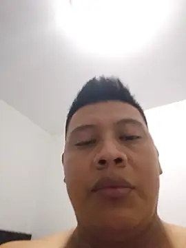 Show modela raulcaliente2814 na web-kameri