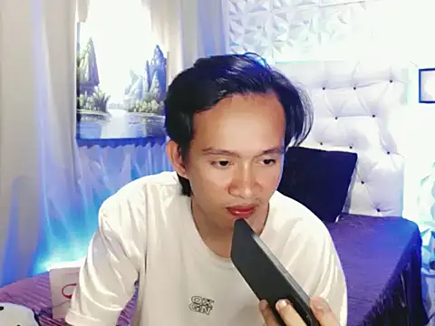 prince_elaijah Show in webcam