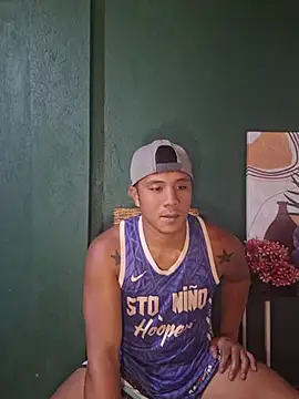 Felix_Asher Show in webcam