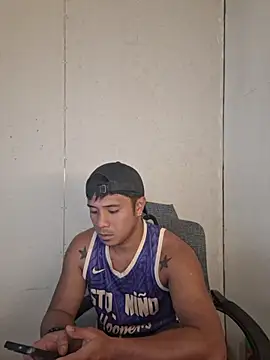 Show modela Felix_Asher na web-kameri